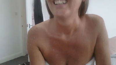 Honeybee__x live cam on Cam4