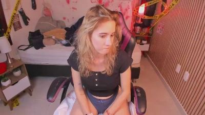 Honeyy_Sun live cam on Cam4