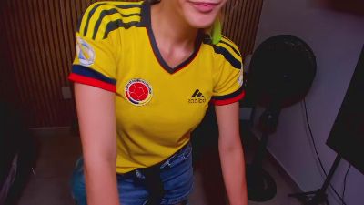 Honeyy_Sun live cam on Cam4