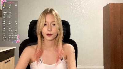 HongMitchell live cam on Cam4