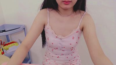 Honybaby2k live cam on Cam4
