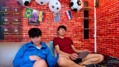 Hoot_boyss_ live cam on Cam4