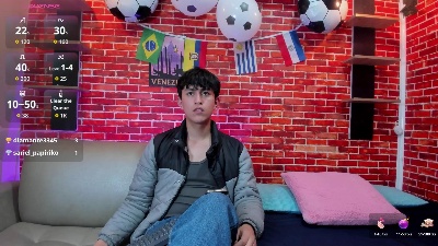 Hoot_boyss_ live cam on Cam4