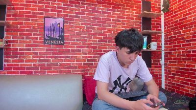 Hoot_boyss_ live cam on Cam4