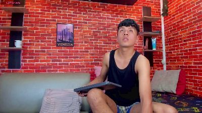 Hoot_boyss_ live cam on Cam4