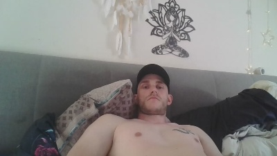 Horneycouple33 live cam on Cam4