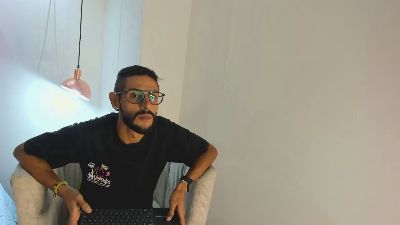 Hornny_Bboy live cam on Cam4