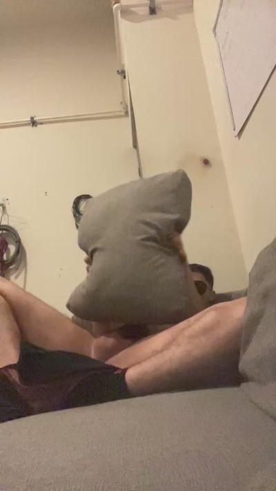 HornyMztBoee live cam on Cam4