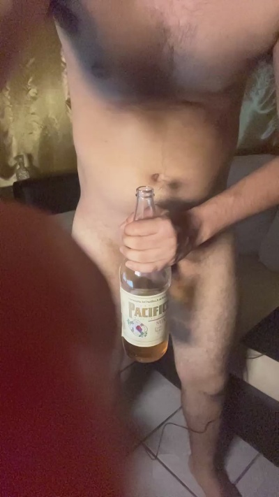 HornyMztBoee live cam on Cam4