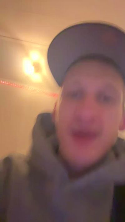 HornyPornyGuy live cam on Cam4