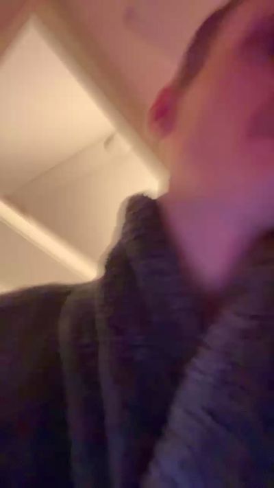 HornyPornyGuy live cam on Cam4