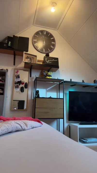 HornyPornyGuy live cam on Cam4