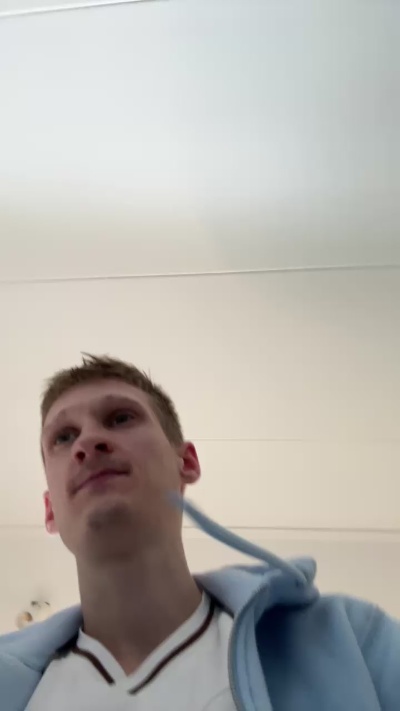 HornyPornyGuy live cam on Cam4