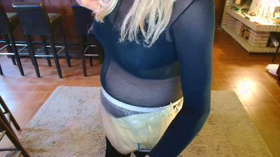 Horny_DWT live cam on Cam4