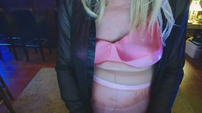 Horny_DWT live cam on Cam4
