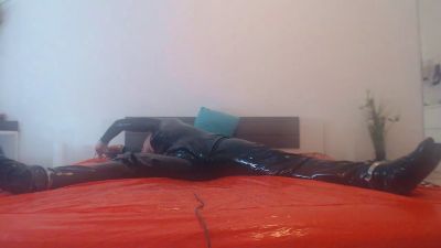 Horny_Puppyboy live cam on Cam4
