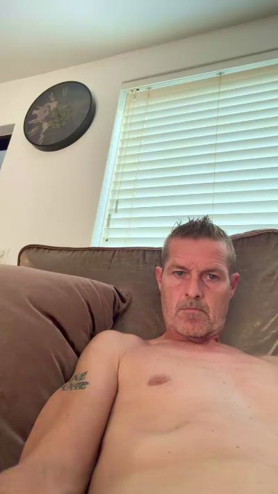 Hornydutch44 live cam on Cam4