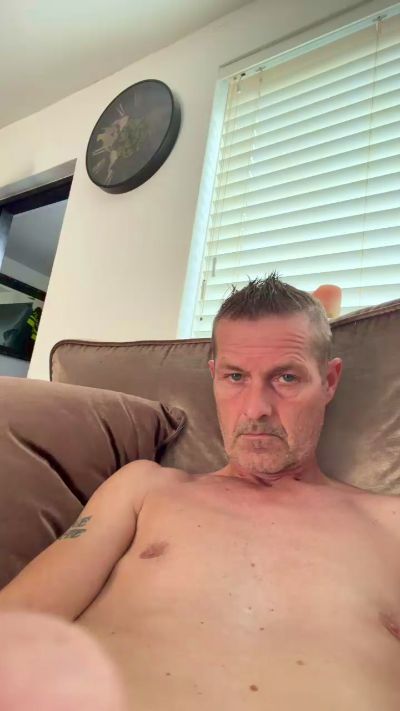 Hornydutch44 live cam on Cam4