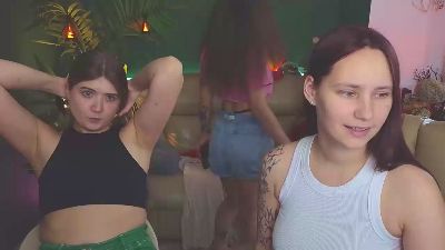 HotCaramelsTrio live cam on Cam4