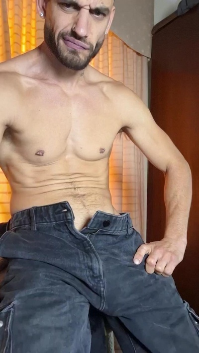 HotCock4u77 live cam on Cam4