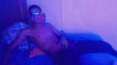 HotDereck01 live cam on Cam4