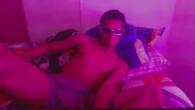 HotDereck01 live cam on Cam4