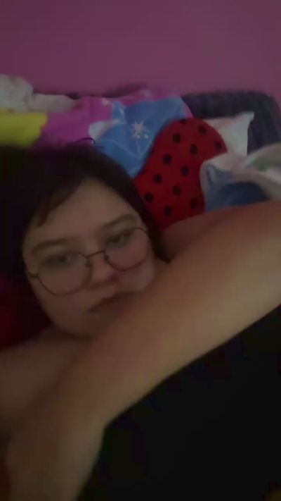 HotHoneyM live cam on Cam4