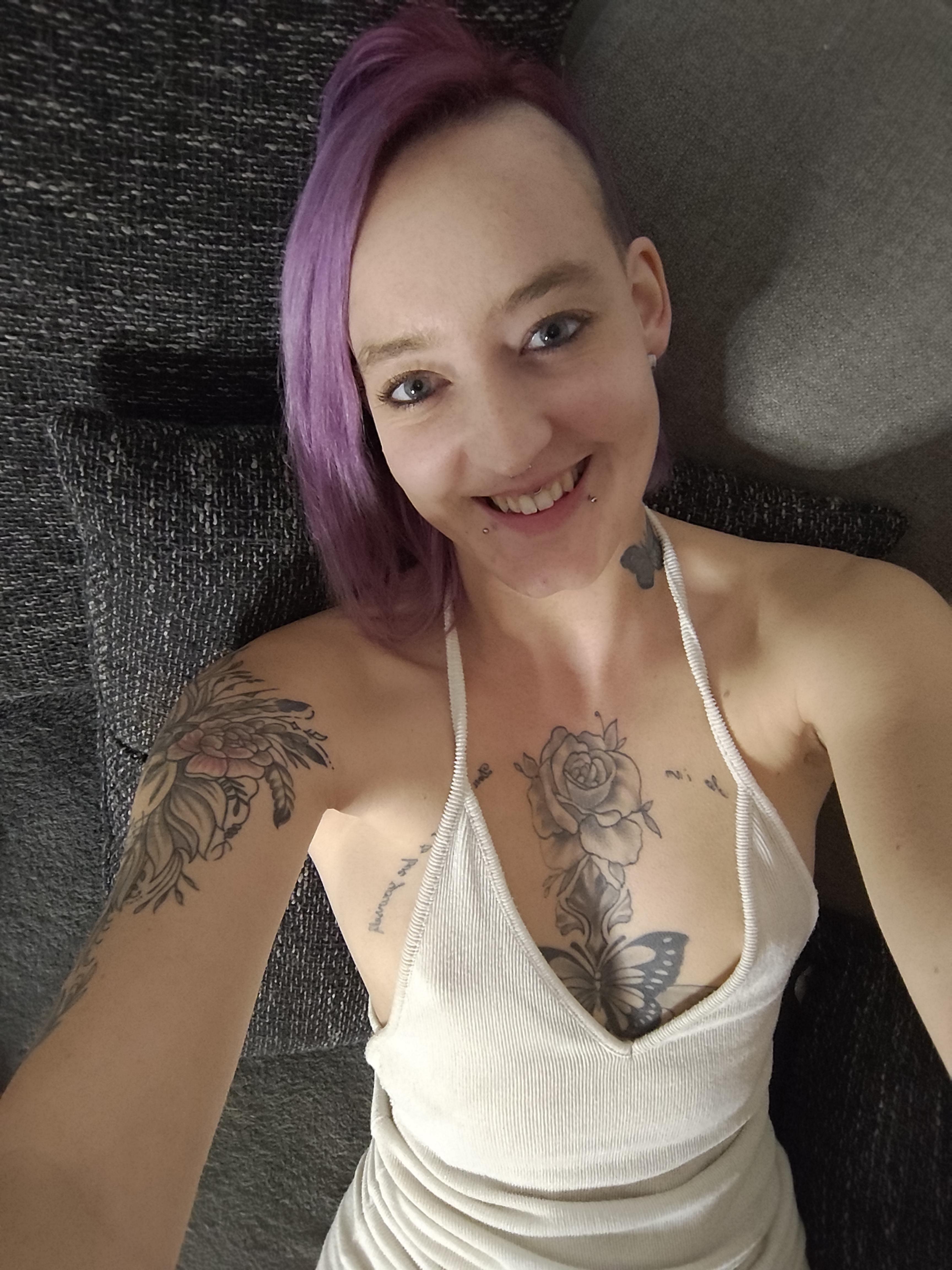free live cam chat HotLucy28