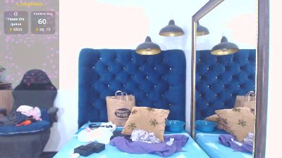 HotMilfSquirt live cam on Cam4