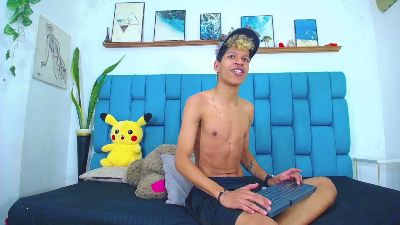 Hot_Boys_Latino live cam on Cam4