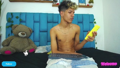 Hot_Boys_Latino live cam on Cam4