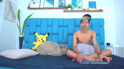 Hot_Boys_Latino live cam on Cam4