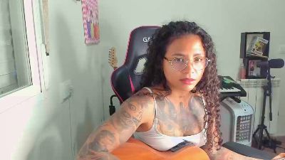 Hot_ama live cam on Cam4
