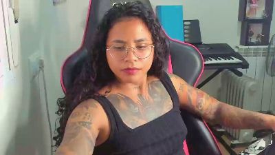 Hot_ama live cam on Cam4