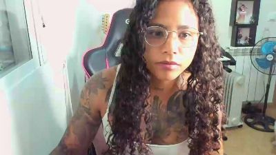Hot_ama live cam on Cam4