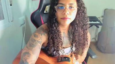 Hot_ama live cam on Cam4