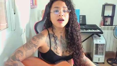 Hot_ama live cam on Cam4