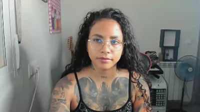 Hot_ama live cam on Cam4