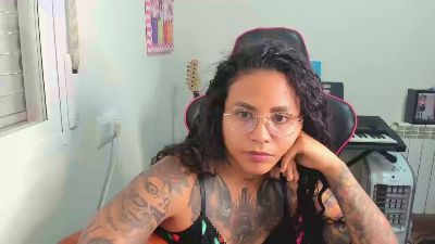 Hot_ama live cam on Cam4