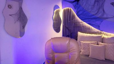 Hot_ariiana live cam on Cam4