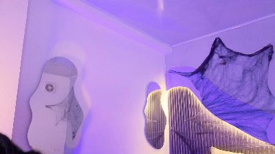 Hot_ariiana live cam on Cam4