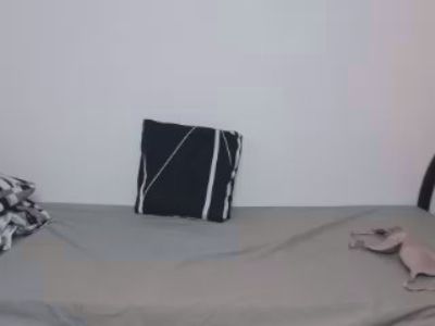 Hot_liza09 live cam on Cam4
