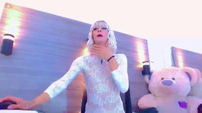 Hot_sexy_doll live cam on Cam4