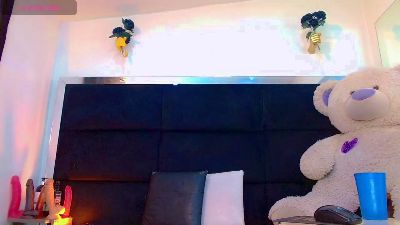 Hot_sexy_doll live cam on Cam4