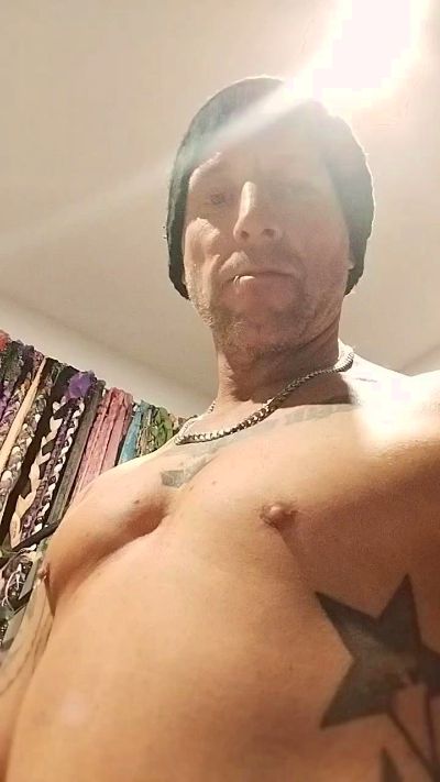 Hotalpha77 live cam on Cam4