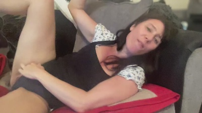 Hotbabe2019 live cam on Cam4