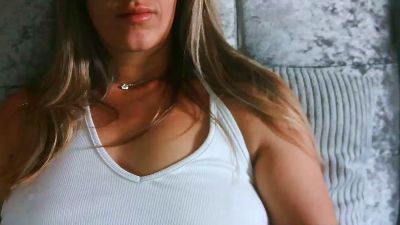Hotblondie live cam on Cam4