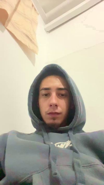 Hotboyyy live cam on Cam4