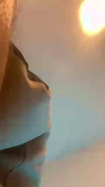 Hotboyyy live cam on Cam4