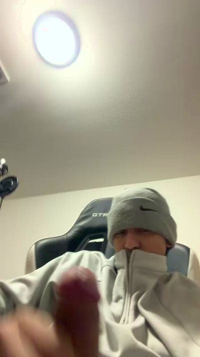 HotdogBoi live cam on Cam4